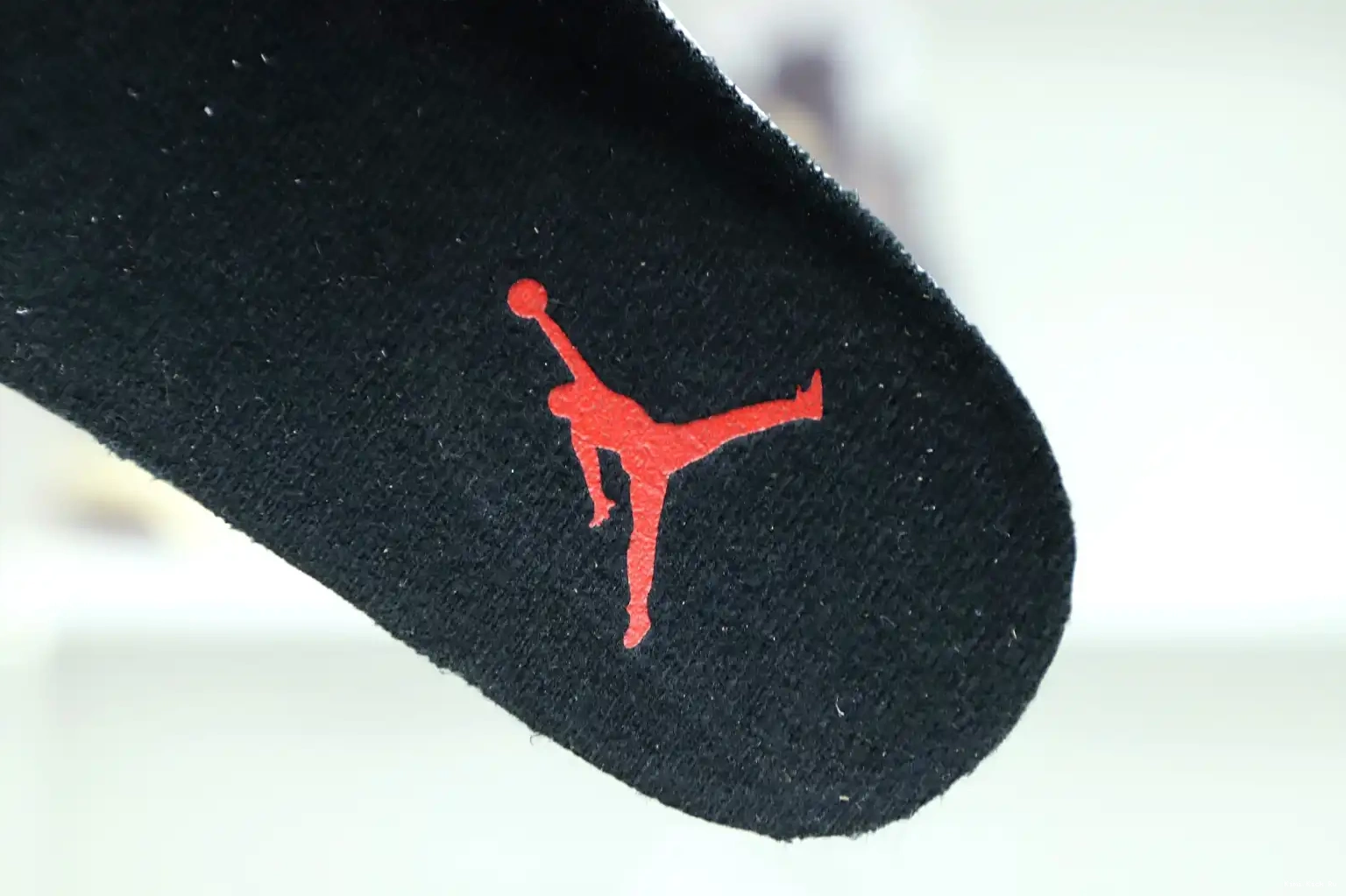 WHITE LOW BRED JORDAN 11 Kimikick AIR 0415